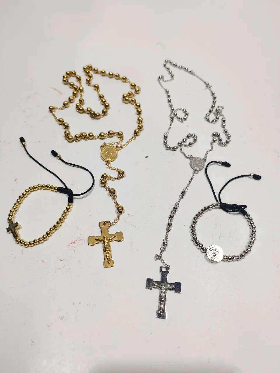 Camándulas y pulseras