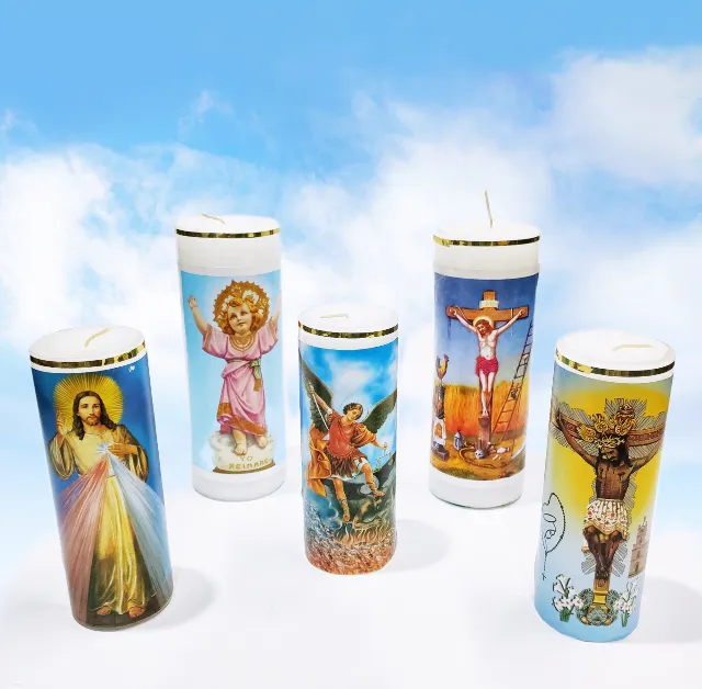 Velones con imágenes religiosas